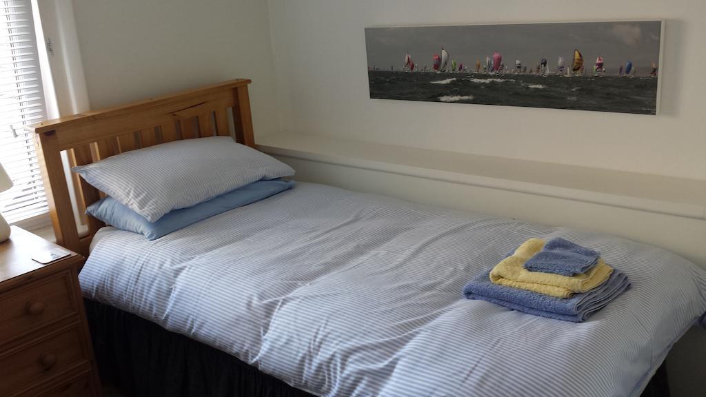 Gray'S Inn Cowes  Room photo